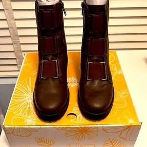 Brand new, never worn Yellow Box combat boots